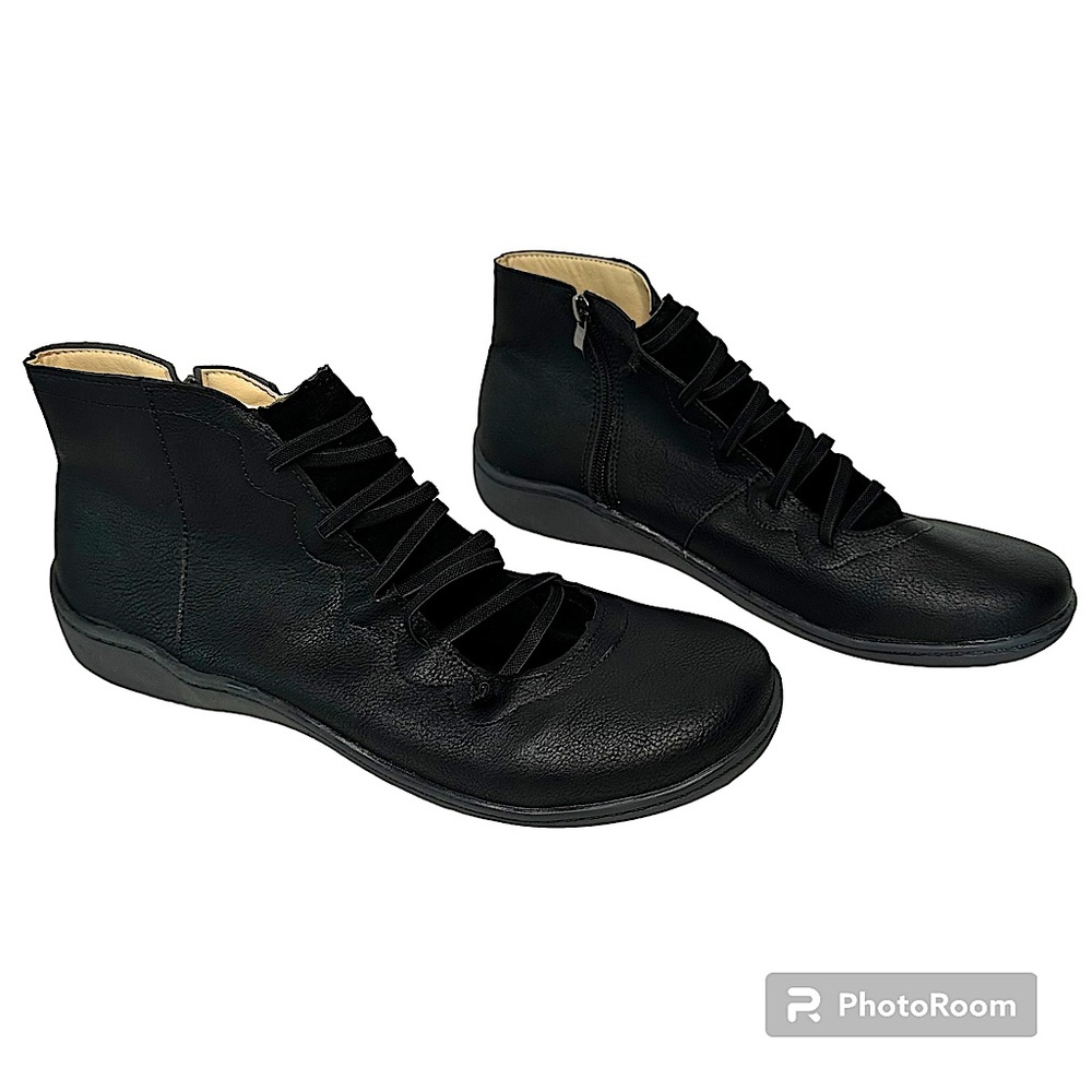 Black Light Weight Faux Leather & Faux Suede Ankle Boot/Shoe | EU 41 USA 9-9.5